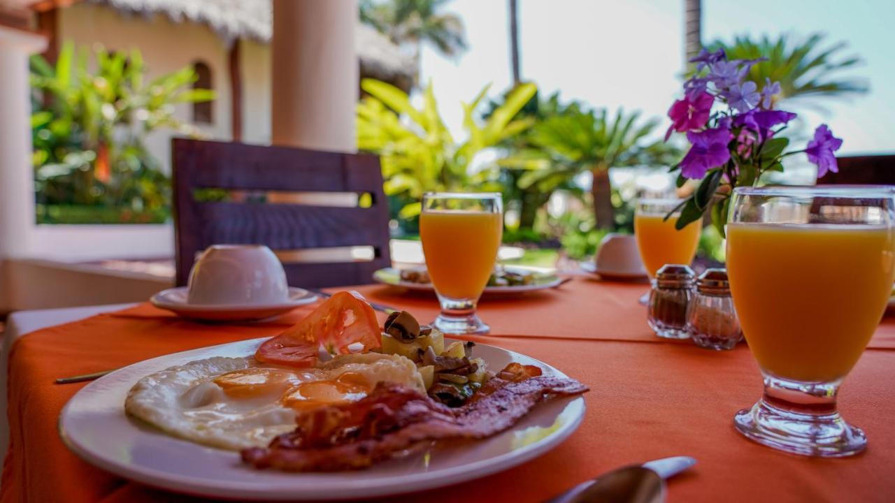 Tropicana Hotel Puerto Vallarta Exteriör bild