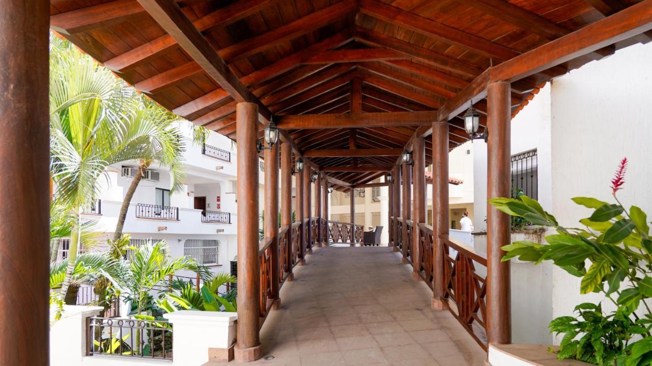 Tropicana Hotel Puerto Vallarta Exteriör bild