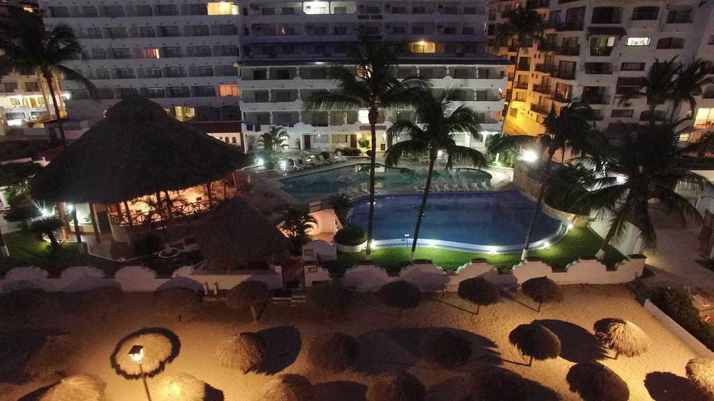 Tropicana Hotel Puerto Vallarta Exteriör bild