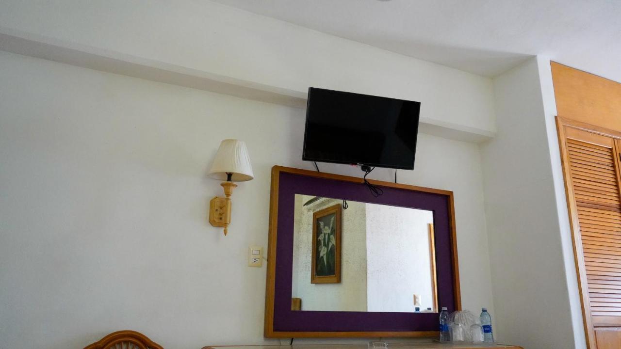 Tropicana Hotel Puerto Vallarta Exteriör bild