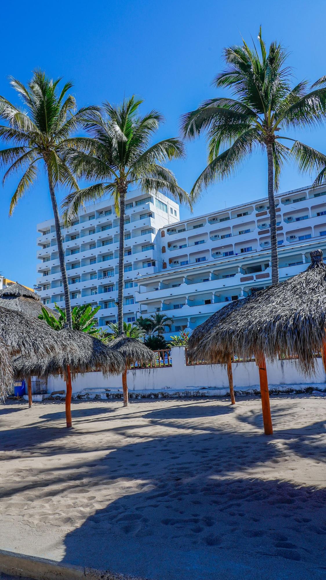 Tropicana Hotel Puerto Vallarta Exteriör bild