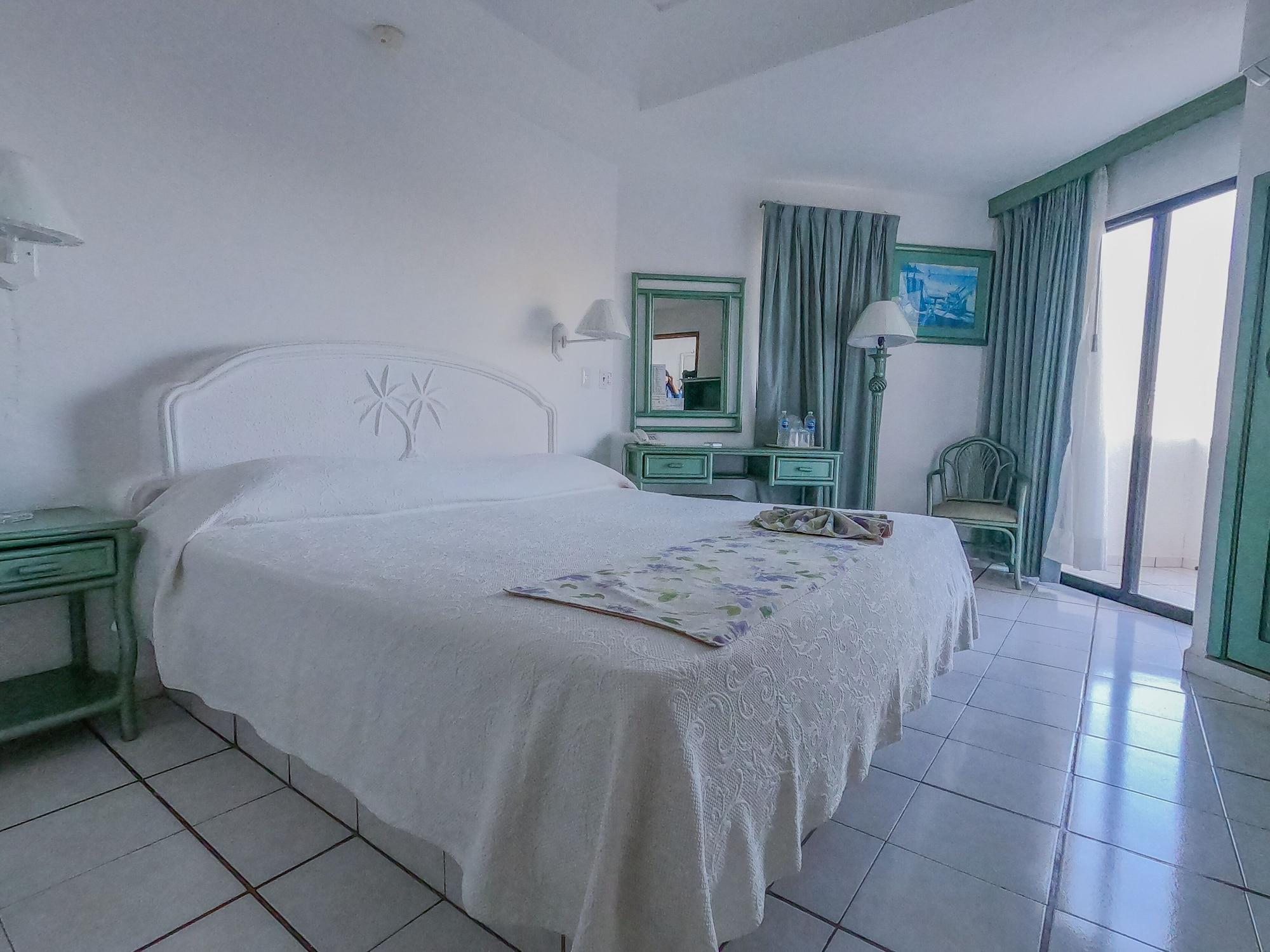 Tropicana Hotel Puerto Vallarta Exteriör bild